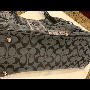 Coach handbag. Double straps. Original Coach print